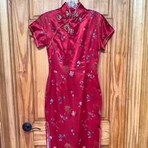 Red Silk Cache Cheongsam Qipao Dress